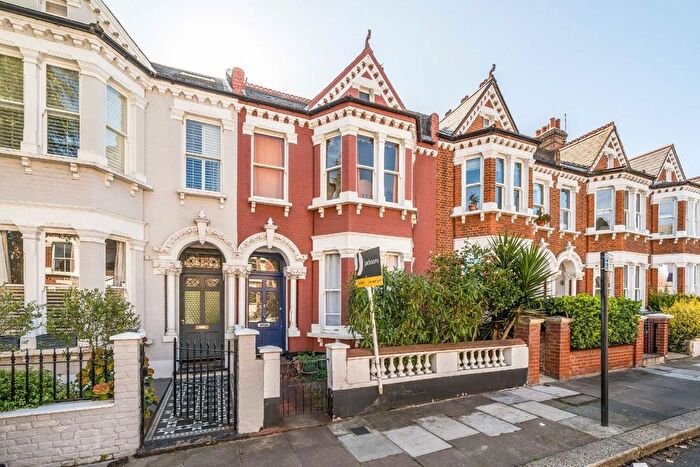 4 Bedroom Property For Sale In Cautley Avenue, Clapham, SW4