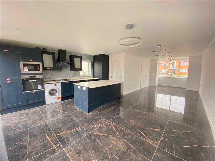 4 Bedroom End Of Terrace House To Rent In Ruislip Road East, London, W13