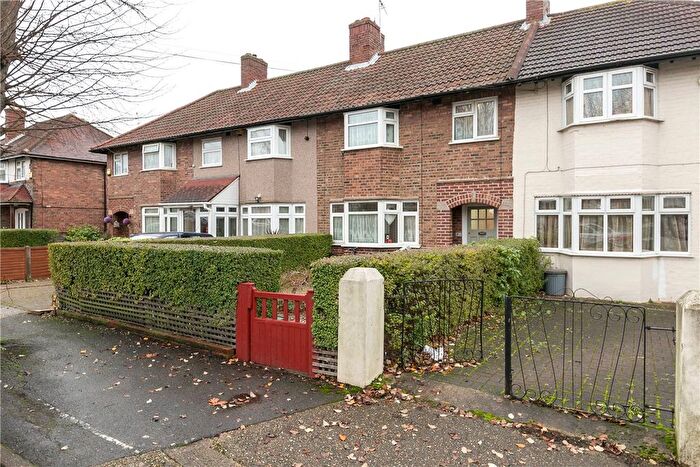 3 Bedroom Detached House To Rent In Northfield Park, Hayes, UB3