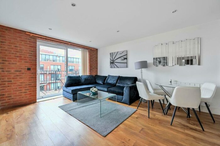 2 Bedroom Flat To Rent In Warehouse Court, Woolwich Riverside, London, SE18