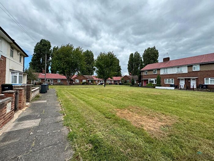 3 Bedroom End Of Terrace House To Rent In Dartford Avenue, Ponders End, N9