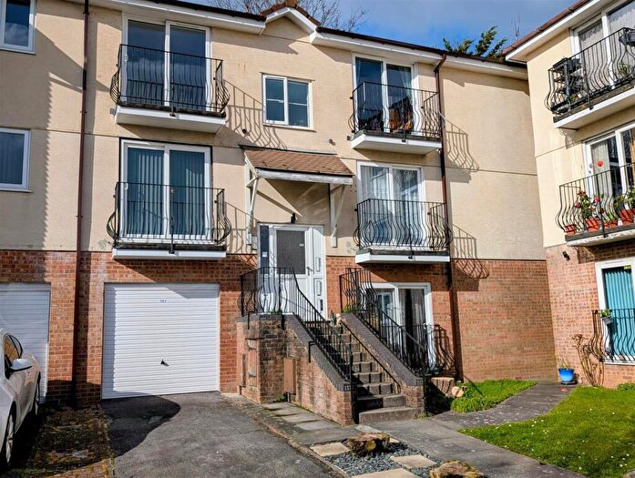 1 Bedroom Flat For Sale In St. Judes, Plymouth, PL4