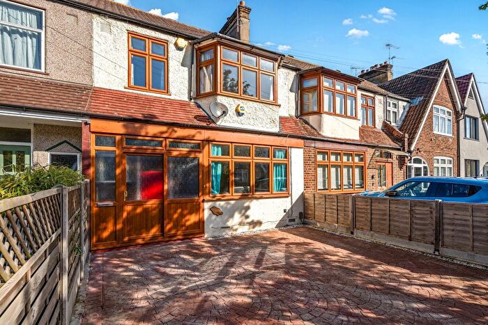 3 Bedroom Terraced House For Sale In Firstway, Raynes Park, London, SW20