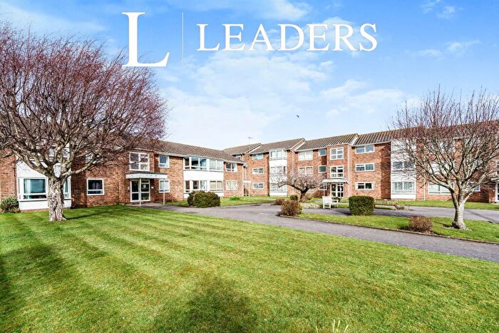 1 Bedroom Flat To Rent In Hawthorn Gardens, Worthing, BN14