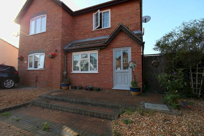 2 Bedroom Semi-Detached House For Sale In Tharp Way, Chippenham, Ely, CB7