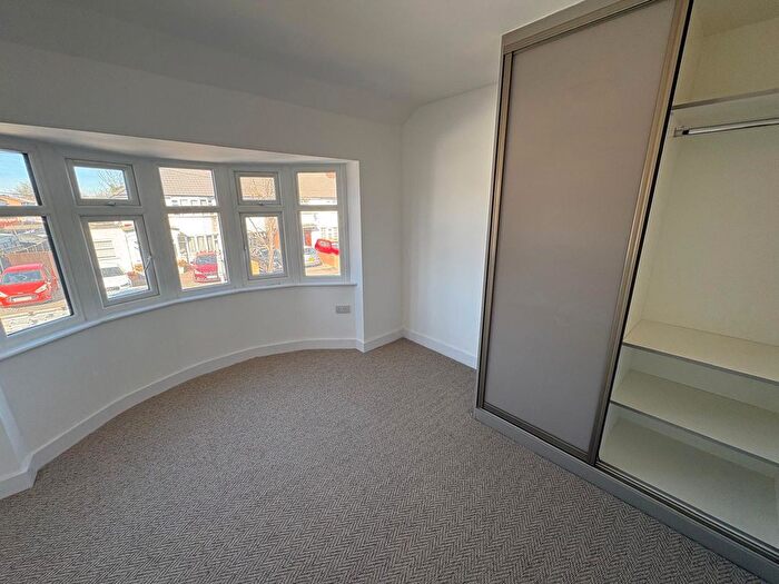 5 Bedroom Semi Detached House To Rent In Bourne Avenue, Hayes, UB3