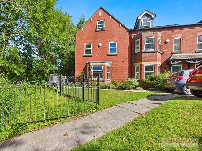 4 Bedroom Town House For Sale In Grosvenor Gardens, Wrexham, LL11
