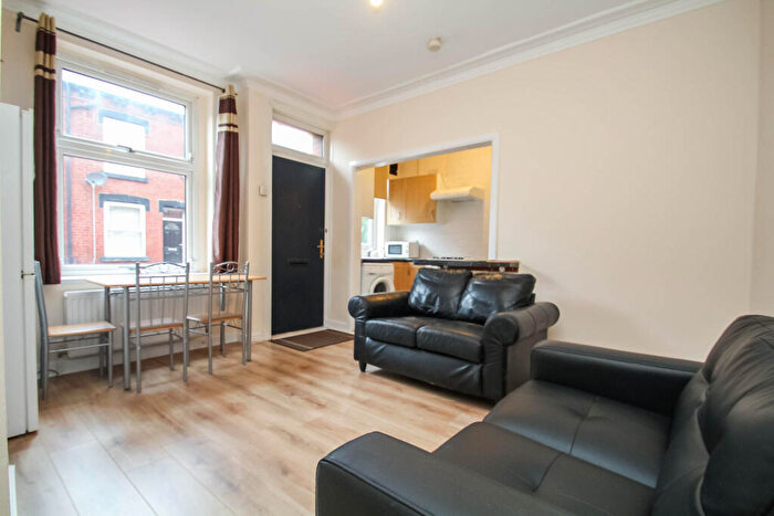 2 Bedroom Terraced House To Rent In Autumn Street, Hyde Park, Leeds, LS6