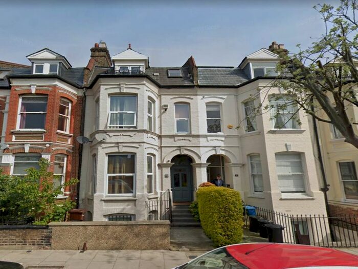 2 Bedroom Flat To Rent In Clissold Crescent, London, N16