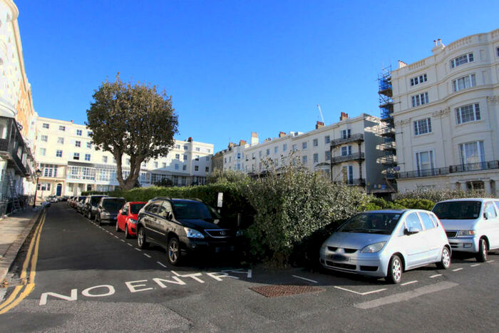 1 Bedroom Apartment To Rent In Marine Square, Kemp Town, BN2