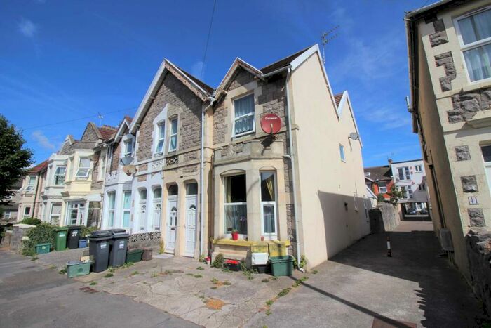 4 Bedroom Flat To Rent In Clevedon Road, Weston-super-Mare, BS23