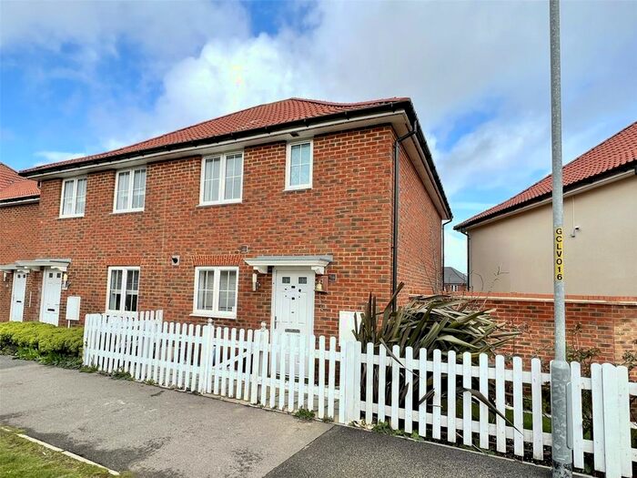3 Bedroom End Of Terrace House To Rent In Central Boulevard, Aylesham, Canterbury, Kent, CT3