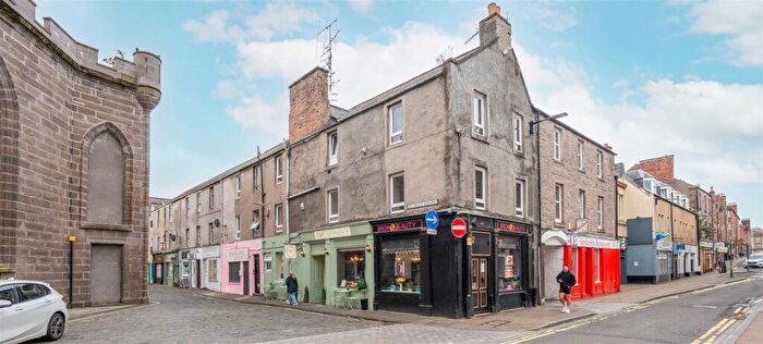 2 Bedroom Flat For Sale In St. Pauls Square, Perth, PH1