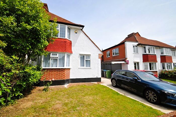 3 Bedroom Semi-Detached House To Rent In Knightwood Crescent, New Malden, KT3