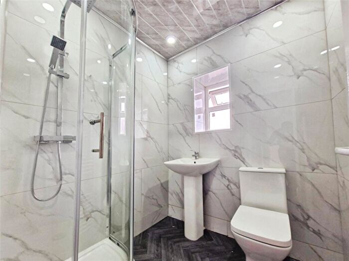 2 Bedroom Terraced House To Rent In Ingrow Lane, Keighley, Bradford, BD22