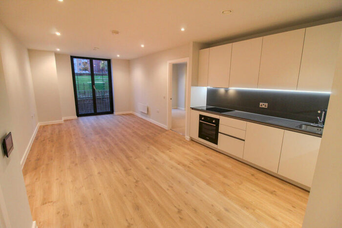 2 Bedroom Apartment To Rent In The Gate, Meadowside, Aspin Lane, Manchester, M4