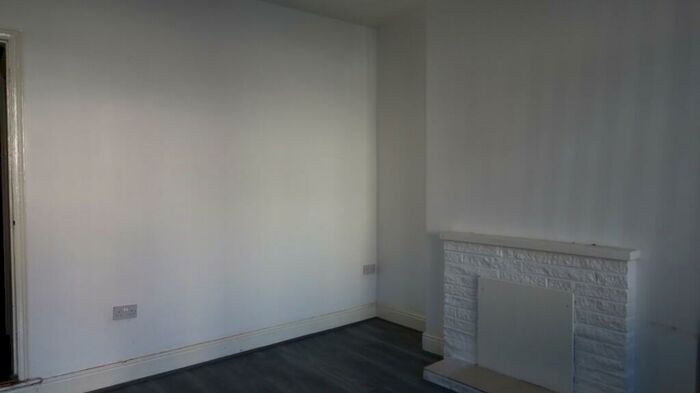 2 Bedroom Terraced House To Rent In Grimston Road, Nottingham, Nottinghamshire, NG7