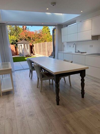2 Bedroom Detached House To Rent In Chestnut Grove, Harborne, B17