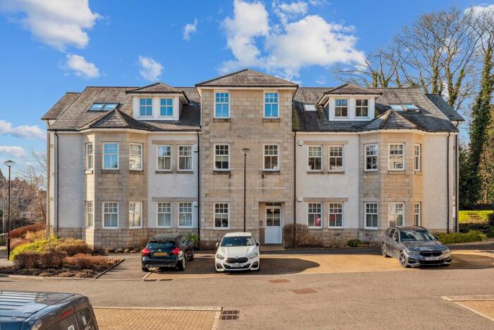 3 Bedroom Flat For Sale In Kenilworth Gate, Bridge Of Allan, Stirling, FK9