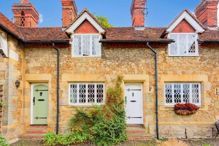 1 Bedroom Terraced House To Rent In High Street, Chipstead, Sevenoaks, TN13