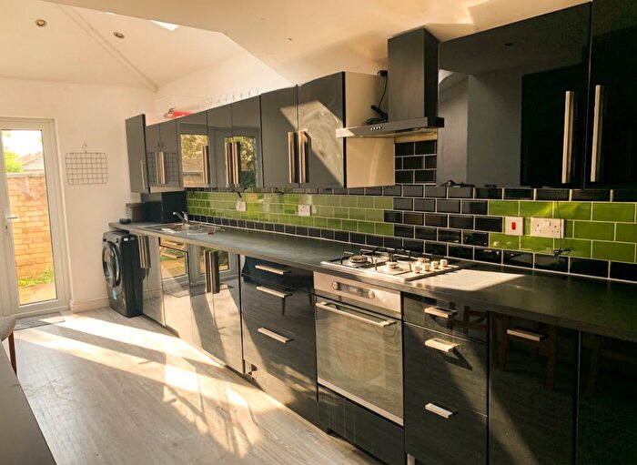 1 Bedroom House To Rent In Hinton Road, Fishponds, South West, BS16