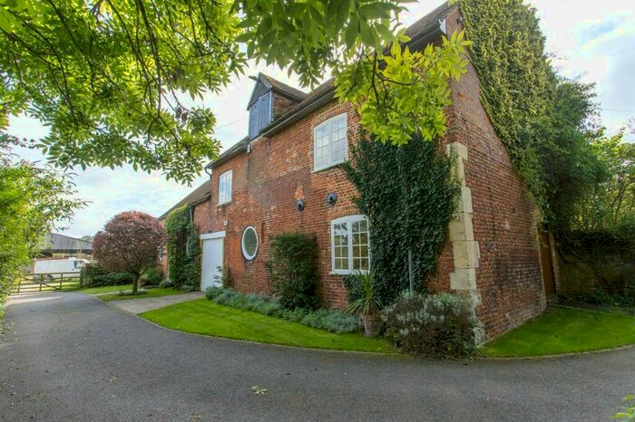 3 Bedroom Semi-Detached House To Rent In Parish Road, Chartham, CT4