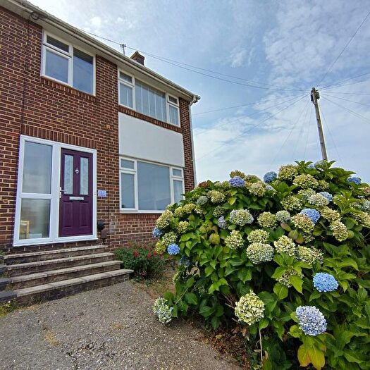 4 Bedroom End Of Terrace House For Sale In Torrington Close, Southampton, SO19