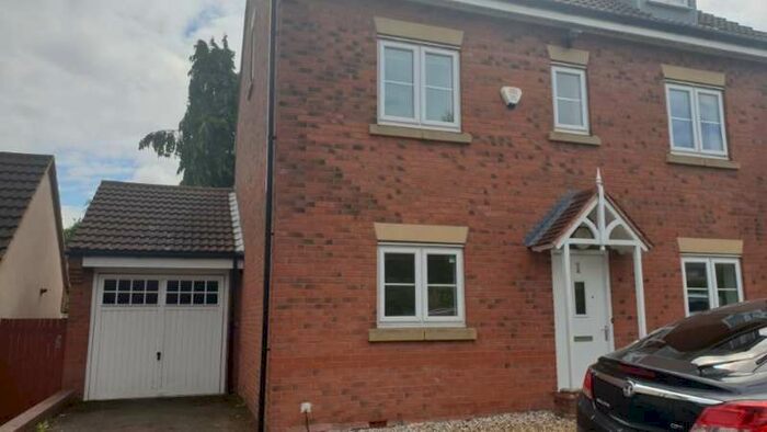 6 Bedroom Detached House To Rent In Galton Drive, Kingstanding, B43 6pp, Birmingham