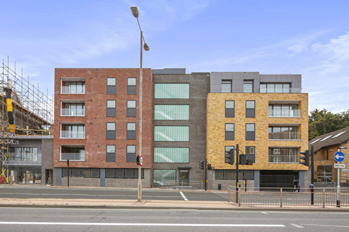 2 Bedroom Apartment For Sale In Woolwich Road, Charlton, London, SE7