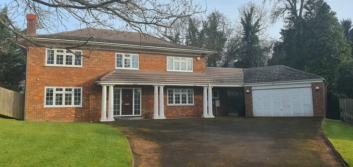 5 Bedroom Detached House To Rent In Donnay Close, Gerrards Cross SL9