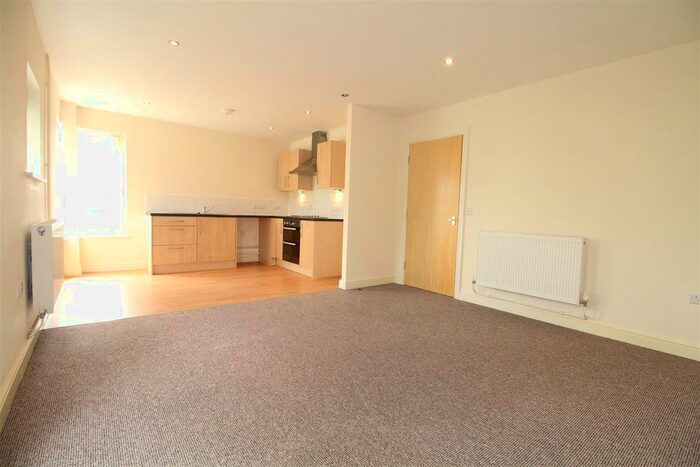 2 Bedroom Flat To Rent In Conway Close, Nottingham, NG3