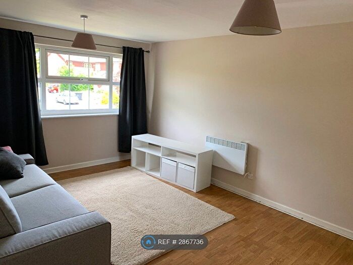 2 Bedroom Maisonette To Rent In Campania Grove, Luton, LU3