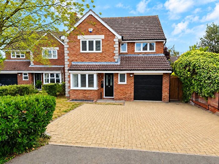4 Bedroom Detached House For Sale In Barnwell Drive, Hockley, Essex, SS5