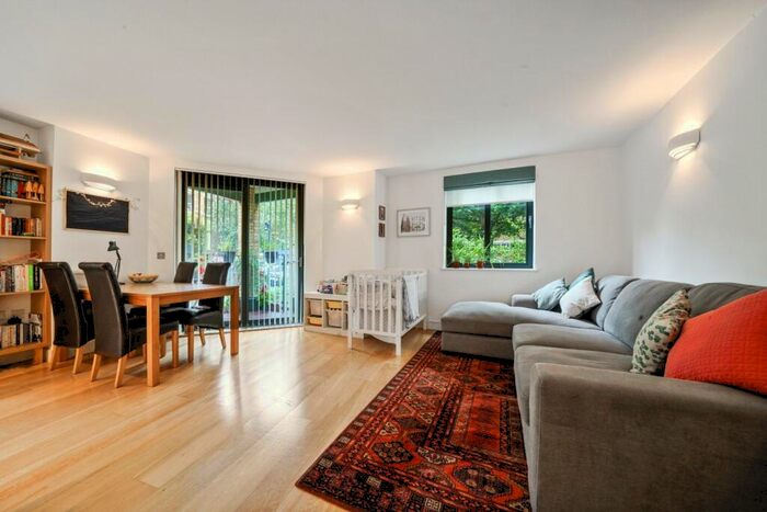 1 Bedroom Flat To Rent In Gifford Street, Kings Cross, N1
