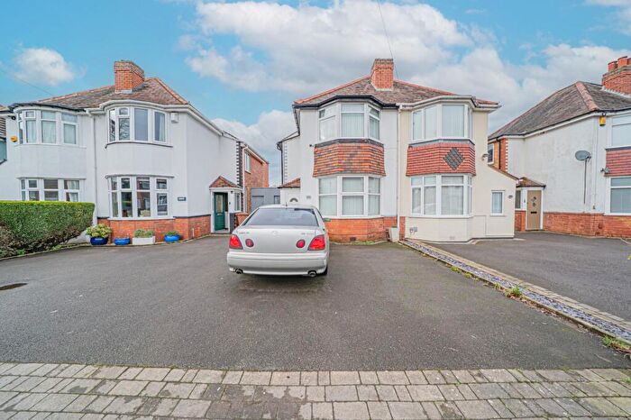 4 Bedroom Semi Detached House For Sale In Marshall Lake Road, Shirley, B90