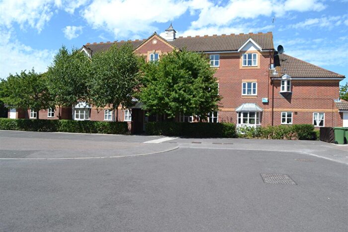 2 Bedroom Apartment To Rent In Middle Furlong, Didcot, OX11