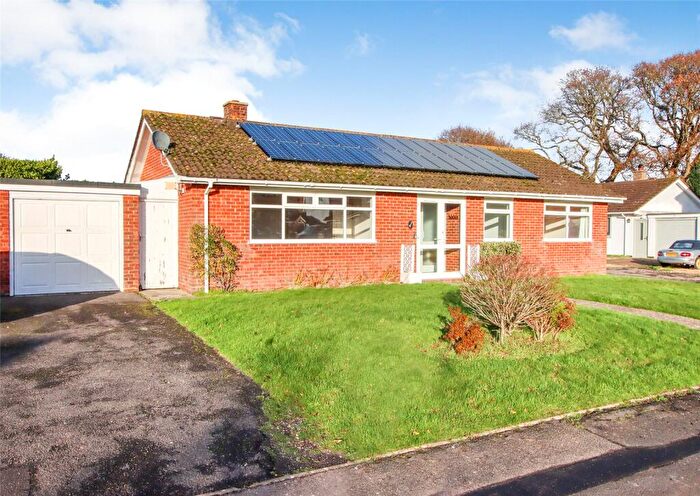 3 Bedroom Bungalow For Sale In Fox Field, Everton, Hampshire, SO41