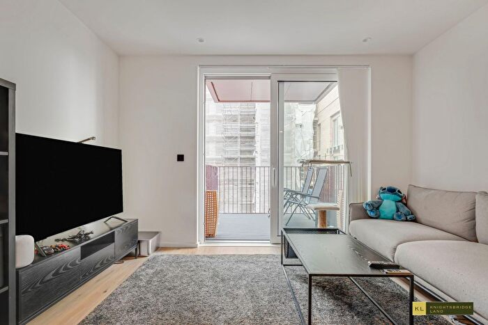 1 Bedroom Flat To Rent In Iris House, Hemlock Street, E14