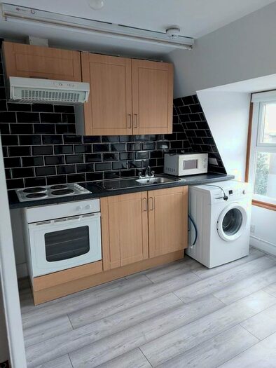 Studio To Rent In Seven Sisters Road, Finsbury Park, N4