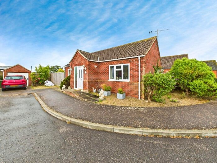 2 Bedroom Detached Bungalow For Sale In Danish House Gardens, Overstrand, Cromer, NR27