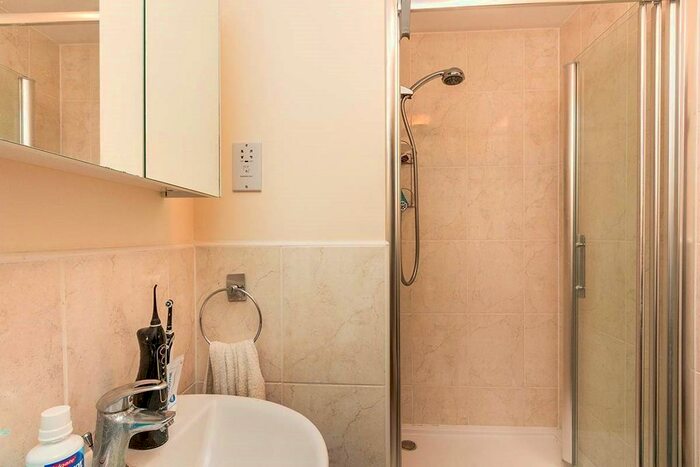 2 Bedroom Flat To Rent In Sinclair Drive, Basingstoke, Hampshire RG21