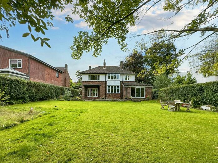 4 Bedroom Detached House For Sale In Park Road, Prestwich, M25