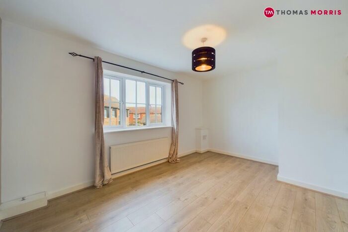 2 Bedroom Apartment For Sale In Weir Cottage Close, Eaton Ford, St. Neots, PE19
