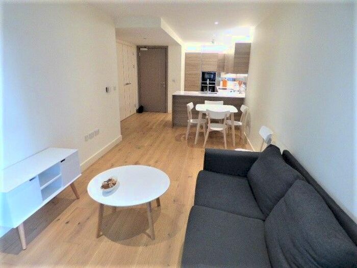2 Bedroom Flat To Rent In Deveraux House, Duke Of Wellington Avenue, Woolwich Arsenal, SE18