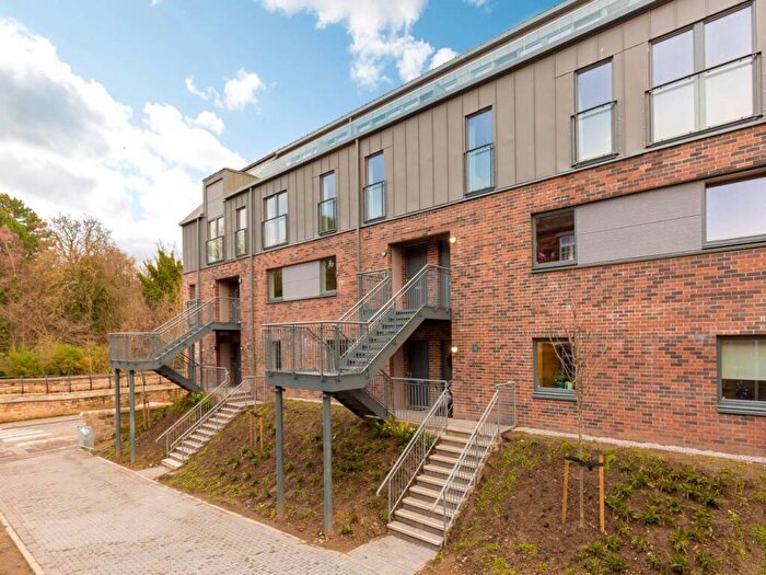 4 Bedroom Flat To Rent In Hughes Close, Cannonmills, Edinburgh, EH7