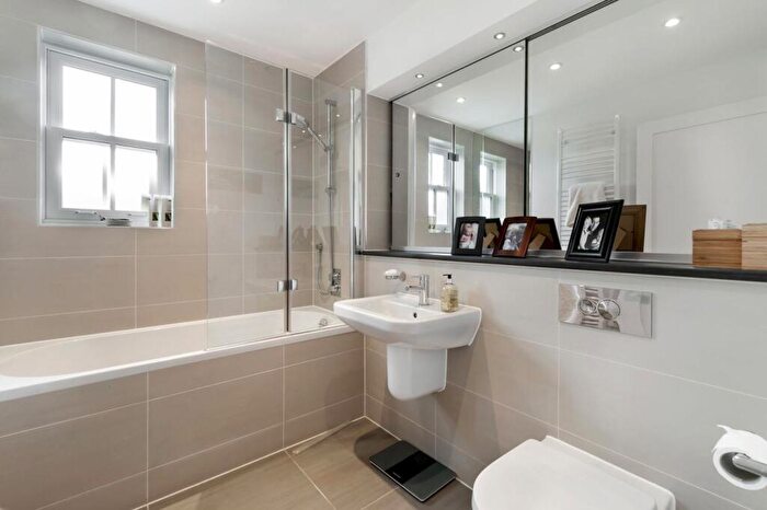 2 Bedroom Apartment To Rent In Shoesmith Lane, Kings Hill, West Malling, ME19