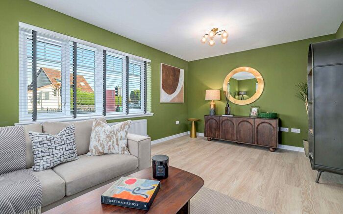 3 Bedroom Terraced House For Sale In Waterson Road, Dunfermline, KY12