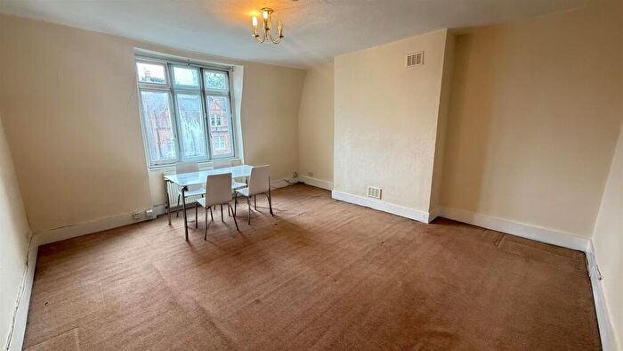 2 Bedroom Flat To Rent In Goldhurst Terrace, South Hampstead, NW6
