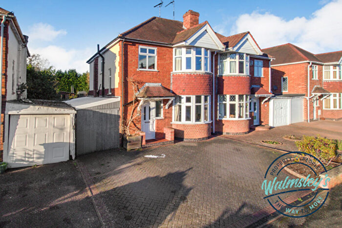 3 Bedroom Semi Detached House For Sale In Watercall Avenue, Coventry, West Midlands, CV3