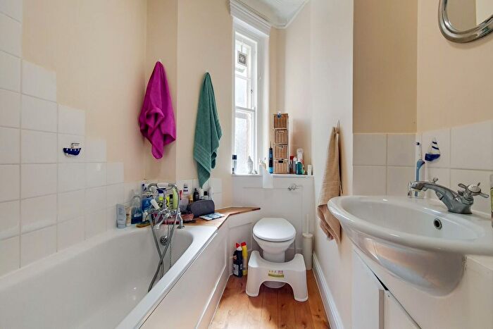 Studio To Rent In Beaumont Crescent, Barons Court, London, W14